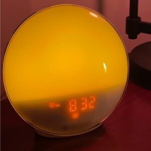 Smart Wakeup Light Alarm Clock